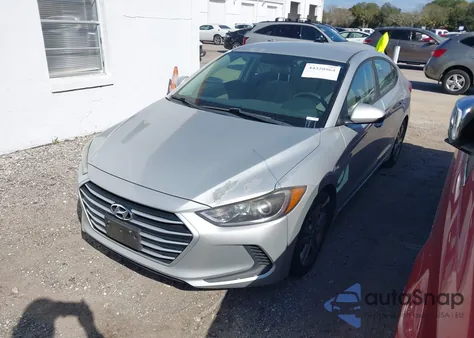 2018 Hyundai Elantra Sel z USA, uszkodzony, nr VIN 5NPD84LF1JH335015